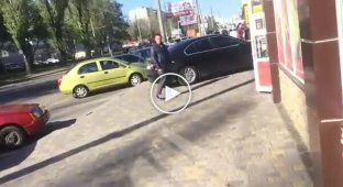 Пьяная женщина на BMW протаранила четыре машины