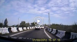 Лобовая авария Нивы и BMW X5
