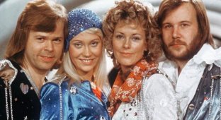 Группа ABBA воссоединилась спустя 36 лет после распада: как сейчас выглядят музыканты (7 фото + 2 видео)