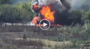 A powerful detonation of a Russian BMP-2 in Donetsk region