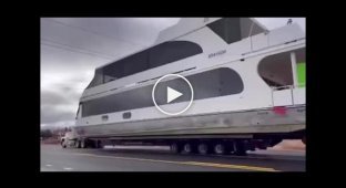 Tesla yacht and fast recharging