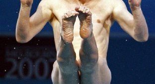 Очень смешные фото прыгунов в воду (33 фото)
