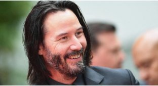 Киану Ривз: почему один из самых богатых людей на планете живет как самый обычный человек? (9 фото)