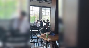 Prank in a Thai cafe