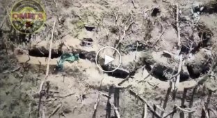 Avdiivka direction, Ukrainian drone drops ammunition on Russian military