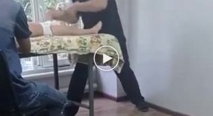 Жуткий массаж младенца от специалиста без диплома из Ташкента