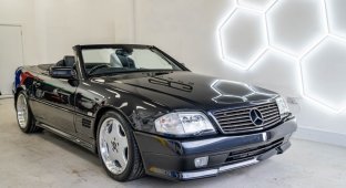 Рідкісний Mercedes-Benz SL з двигуном 7.3 літра і мінімальним пробігом пішов з молотка (31 фото)
