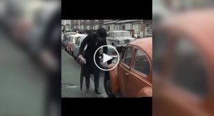 A banknote under the wheel: an inventive rescue plan