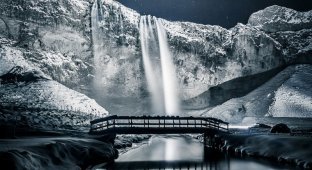 Фантастические фотографии замерзших водопадов (30 фото)