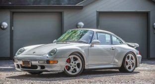 A 1996 Porsche 911 Turbo with almost no mileage was put up for auction (39 photos)