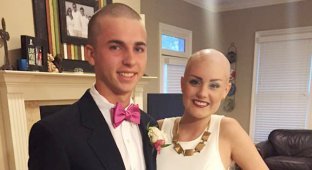Парень приятно удивил больную раком подругу, когда она вернулась из больницы (9 фото)