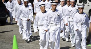 Летний призыв в военно-морской академии (11 фото)