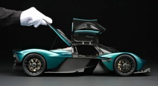 56-сантиметровий Aston Martin Valkyrie оцінили як справжній автомобіль (7 фото)