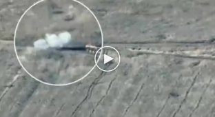 Ukrainian FPV drones attack Russian infantry and equipment in the Rabotino area of the Zaporozhye region