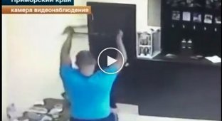 Мужчина жестоко избил своего собутыльника стулом в Приморском крае