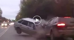 Столкновение трех автомобилей в Екатеринбурге