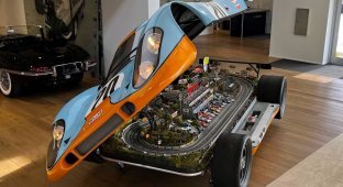 Game race track built into the layout of the Porsche 917 Le Mans in 1: 1 scale (28 photos + 2 videos)