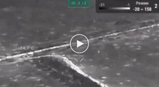The crew of the Ukrainian self-propelled gun Bogdan destroys a Russian tank with a direct hit