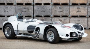 Homemade 1974 Geoff Crossley Special sports car put up for auction (15 photos)