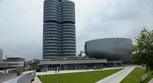 Музей BMW (12 фотографий)