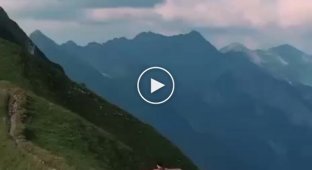 Hardergrat is a 24 km mountaintop trail from Interlaken to Brienz in Switzerland