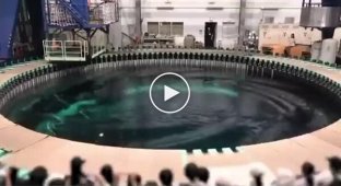 Гигантский японский резервуар, создающий штормы по команде