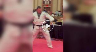 У США показали, як складають дивний іспит з бойових мистецтв на рівень «експерт»