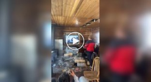 В Канаде мужчина распилил телевизор бензопилой после поражения сборной на Олимпиаде