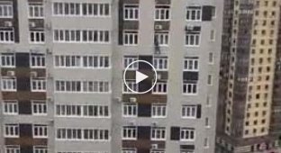 Dementia and courage: installing an air conditioner in Voronezh