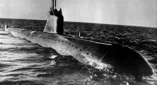 Перший атомний підводний човен Радянського Союзу (2 фото + опис)