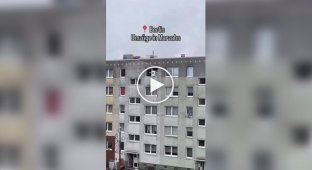 Germans threw a washing machine from the 5th floor