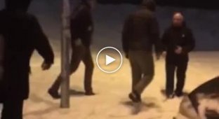 Пьяные военные в рф напали на пожилого петербуржца у ЖК «Шуваловский»