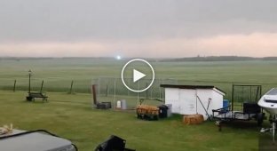 Ball lightning filmed in Canada