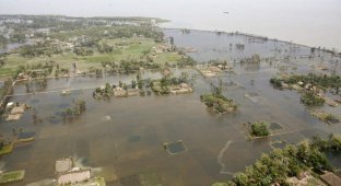 Зона бедствия - циклон (27 фотографий)