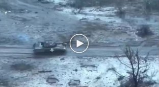 A Ukrainian tank shoots at Russian positions in the Kupyansk direction from close range