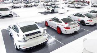 56 rare white Porsche sports cars will be sold at auction (10 photos)