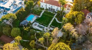 The Beatles' mansion in Los Angeles can be rented for 42 thousand dollars (4 photos)