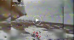 Дрон-камикадзе атакует новейший вражеский танк Т-90