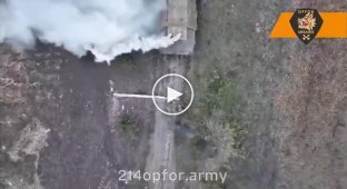 Drone operators destroy Russian attack aircraft during landing from an armored vehicle