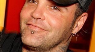 The frontman of the band Crazy Town has died - the song Butterfly by Seth Binzer tore up the charts in the 2000s (photo + video)