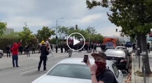 Любительское видео про протесты и погромы в США с русским закадровым комментарием