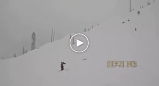 In the US, skiers spotted a man completely buried in snow and saved him at the last second