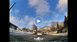 Pulling wires over the roadway in Novosibirsk