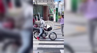 Регулировщик, который любит свою работу