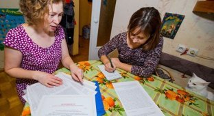 В Екатеринбурге многодетной семье не разрешают строить дом на выделенной им земле (5 фото)