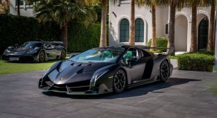 They don’t want to buy a rare Lamborghini Veneno roadster (21 photos + 1 video)