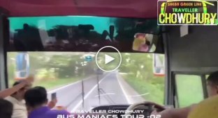 У Таїланді знаходяться найшаленіші водії автобусів у світі