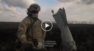Бойцы 3-й ОШБр обезвреживают неразорвавшиеся КАБы