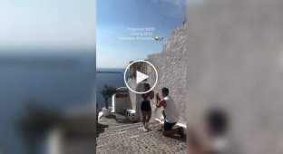 Tourists decorate a romantic video