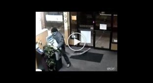 Украли банкомат